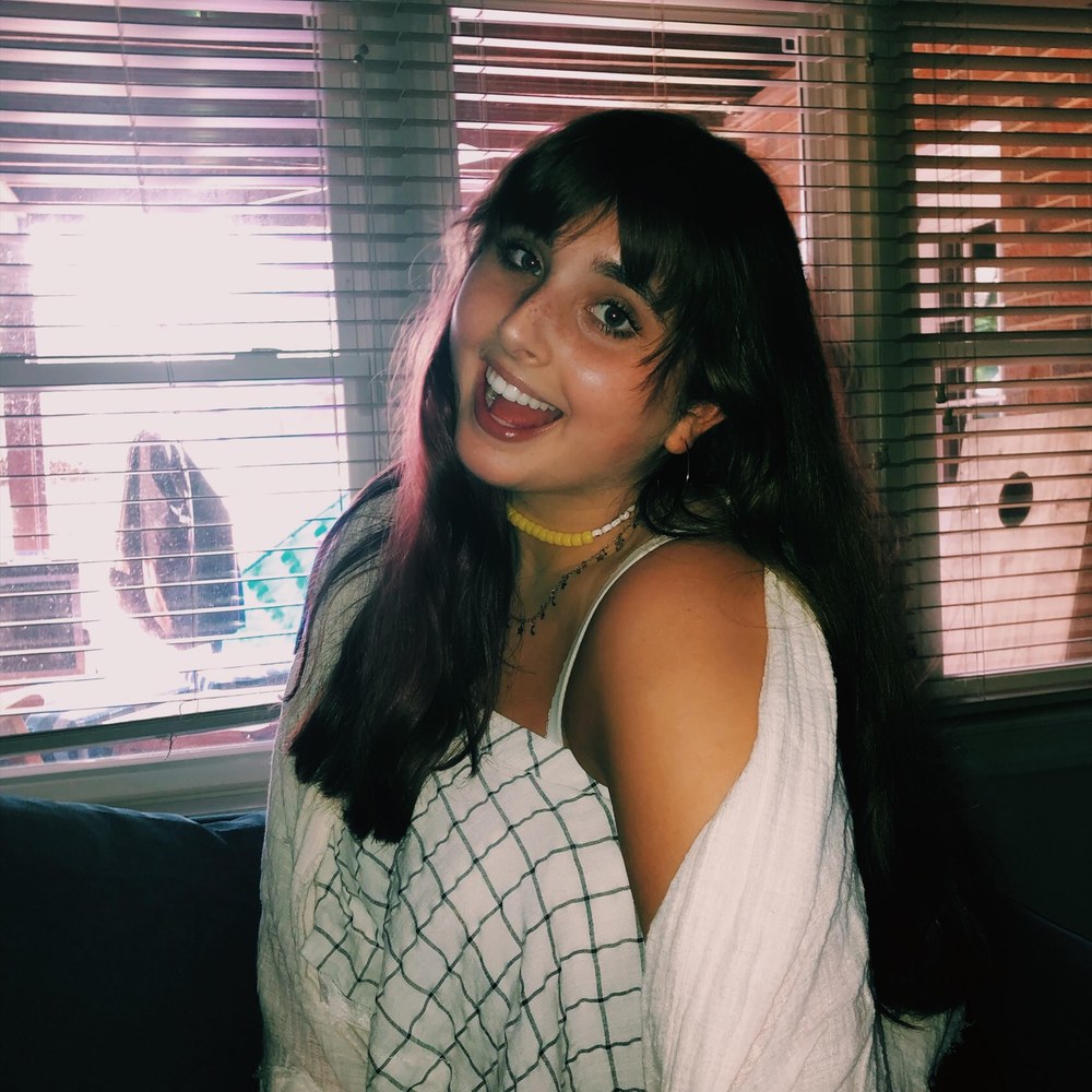 Meet your Posher, Thalia